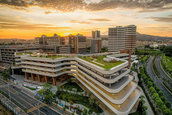 深圳技术大学附属中学
